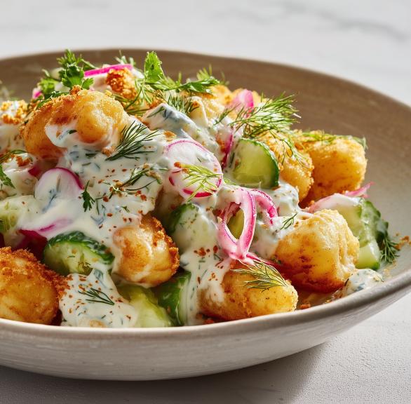 Knusprige Gnocchi-Salat mit Joghurt