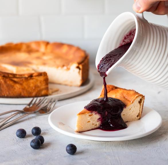 High Protein Quark-Heidelbeer-Kuchen