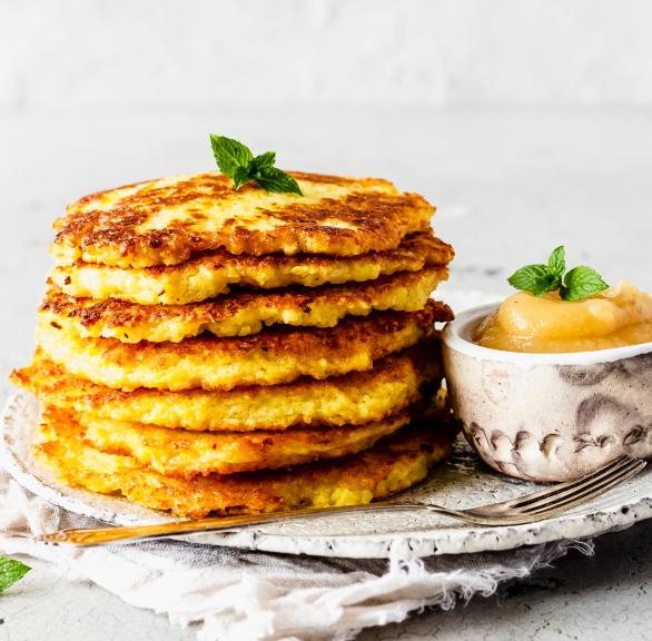 Kartoffelpuffer mit Apfelmus