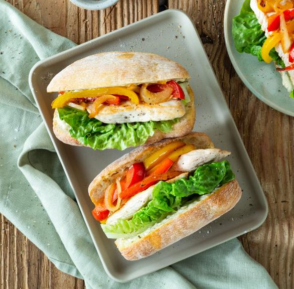 Schnitzelbrötchen mit Paprikagemüse