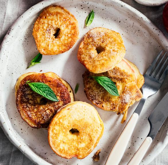 Apfelringe in Pfannkuchenteig