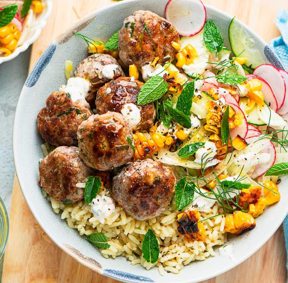 Putenfleischbällchen mit Fenchelsalat