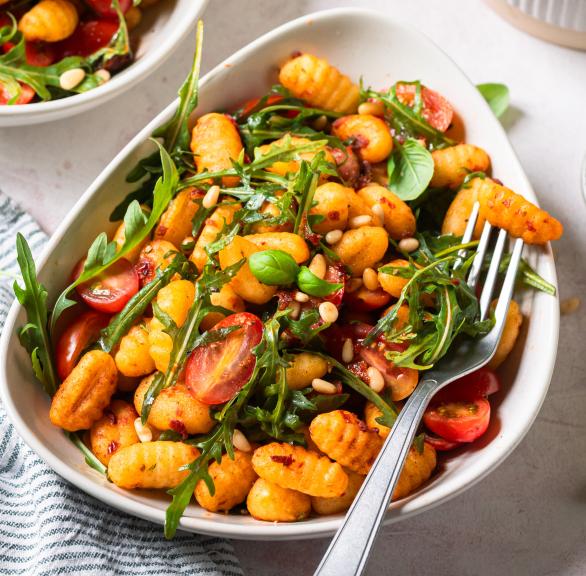 Crispy-Gnocchi-Tomaten-Salat