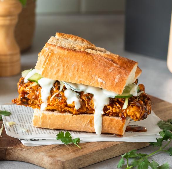 Knuspriges Koriander-Limetten-Hähnchen-Sandwich