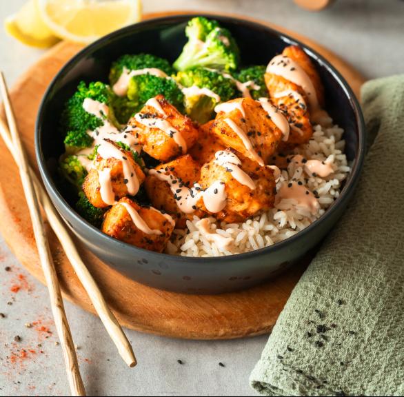 Schnelle 10-Minuten-Lachs-Bowl