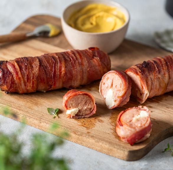 Knackige Feta-Bacon-Bratwurst