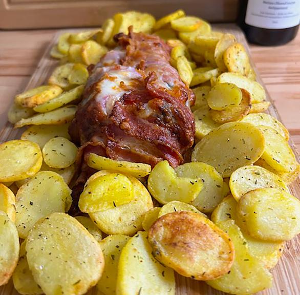 Käsiges Schweinefilet im Baconmantel