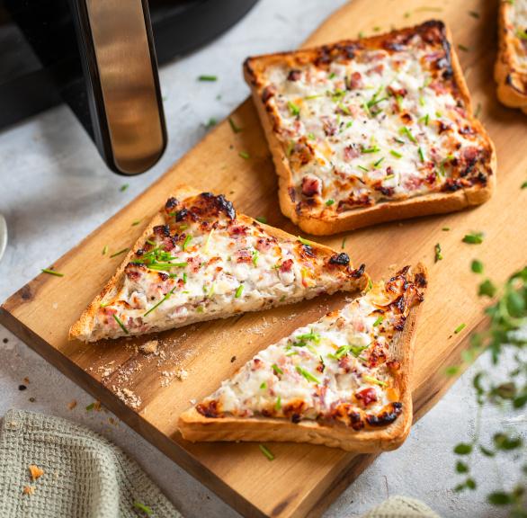 Knusprige Flammkuchen-Toasties