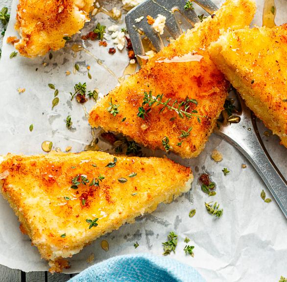 Panierter Feta mit Honig