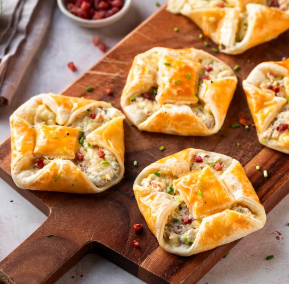 Knusprige Flammkuchen-Taschen