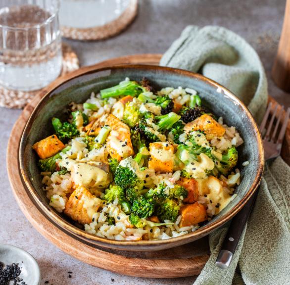 Knuspriger Curry-Lachs mit Reis