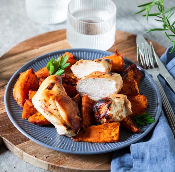 Senf-Hähnchen mit Süßkartoffel-Wedges