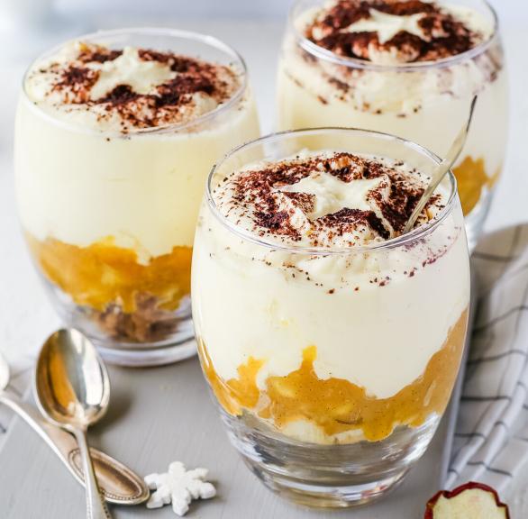 Bratapfelkompott mit Zimtcreme