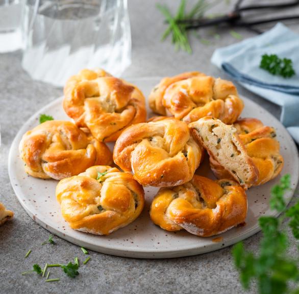 High-Protein-Kräuterknoten