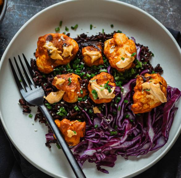 Blumenkohlnuggets mit Rotkohl