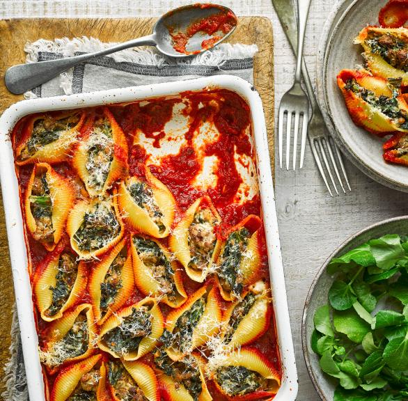 Gebackene Muschelnudeln mit Wurst-Grünkohl-Füllung