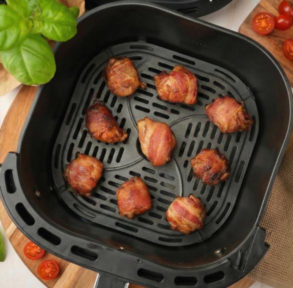 Mozzarella-Bacon-Bombs