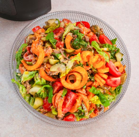 Big Mac Salat mit Curly Fries