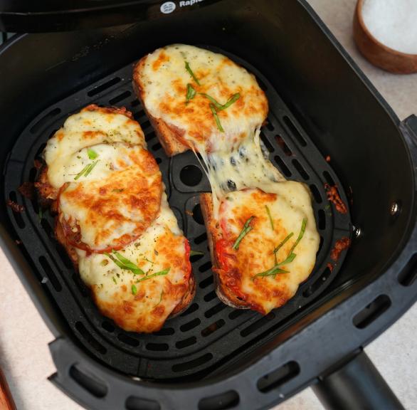 Tomate-Mozzarella-Brot