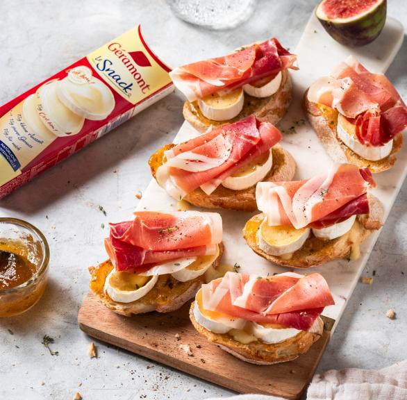 Crostini mit Géramont und Schinken