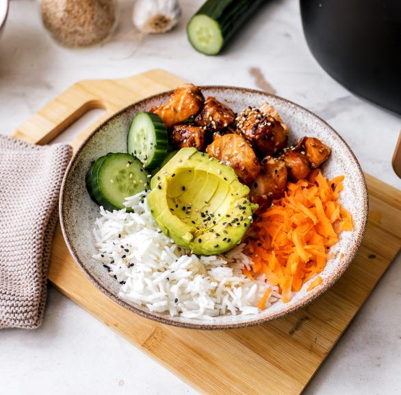 Lachs-Avocado Bowl