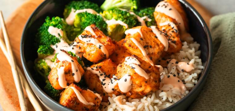 Schnelle 10-Minuten-Lachs-Bowl