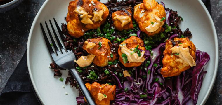 Blumenkohlnuggets mit Rotkohl Blumenkohlnuggets mit Rotkohl