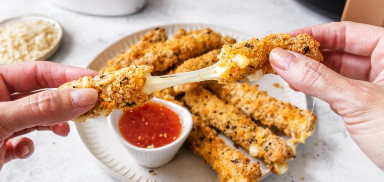 Mozzarella-Sticks aus dem Airfryer
