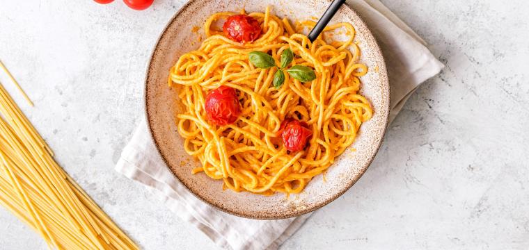 Roasted Paprika Pasta mit Feta Roasted Paprika Pasta mit Feta
