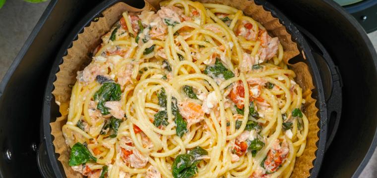 Lachs-Feta One Pot Spaghetti