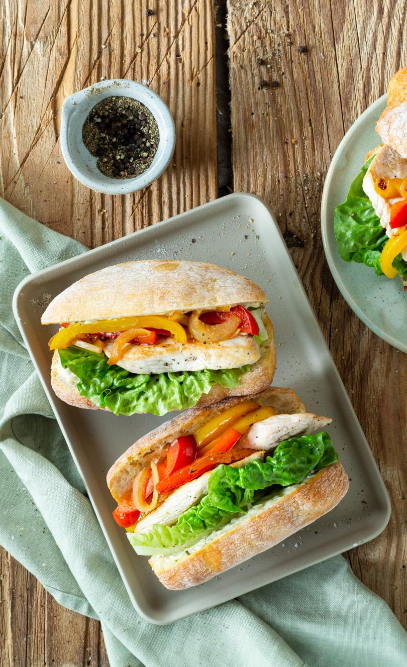 Schnitzelbrötchen mit Paprikagemüse