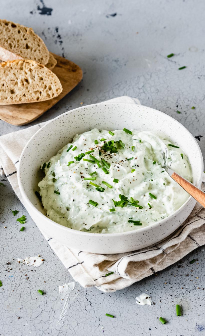 Quark-Kräuter-Dip