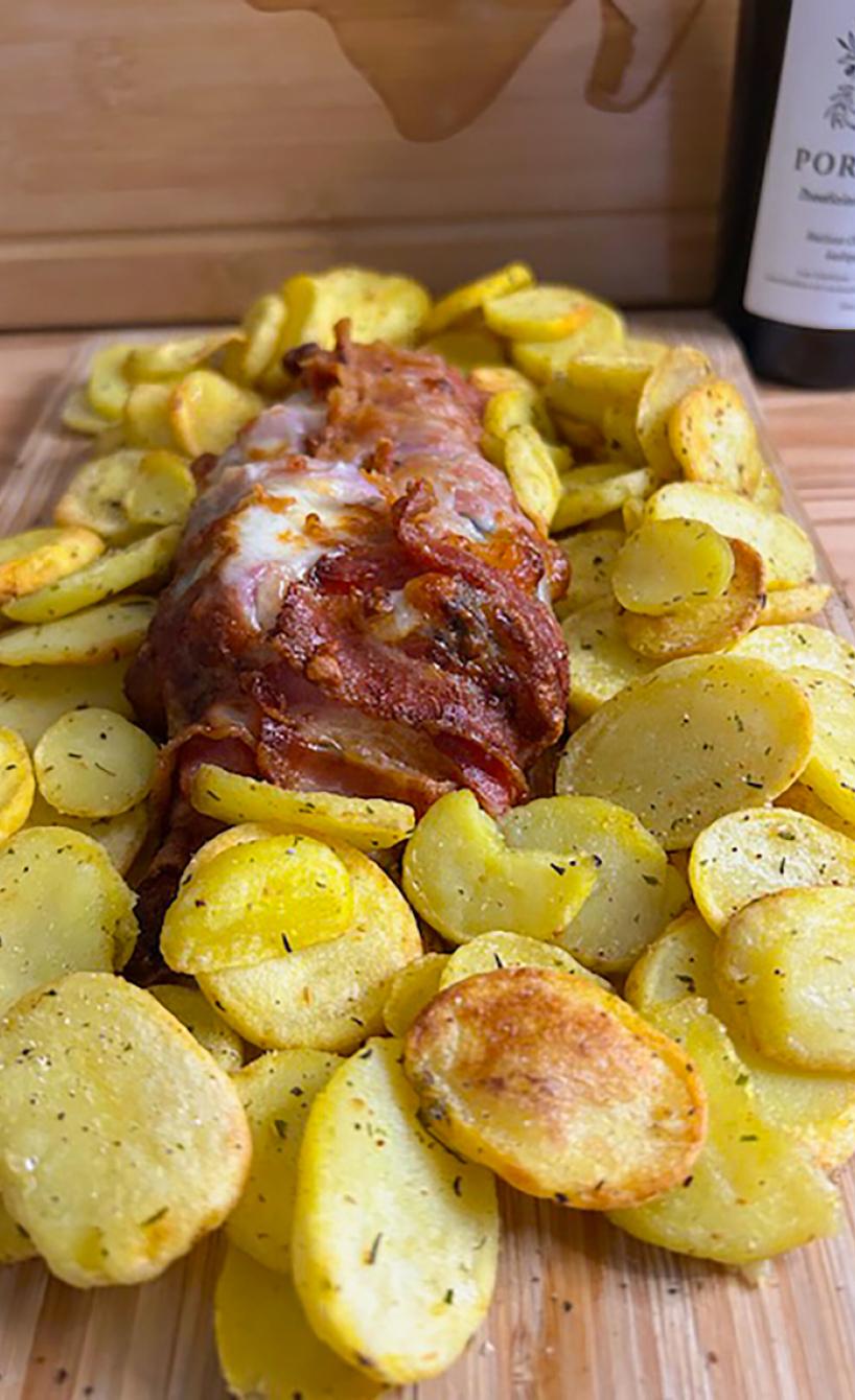 Käsiges Schweinefilet im Baconmantel
