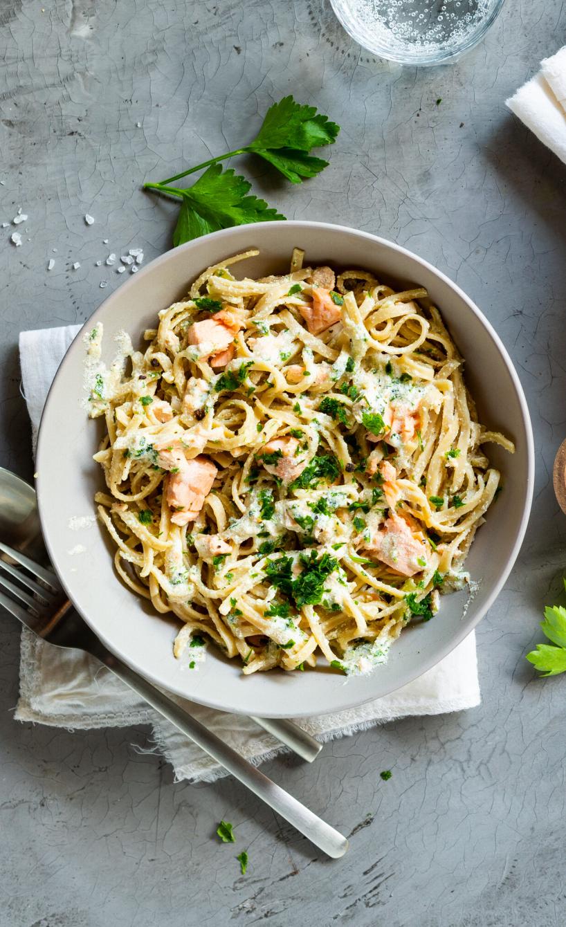 Bandnudeln mit Lachs