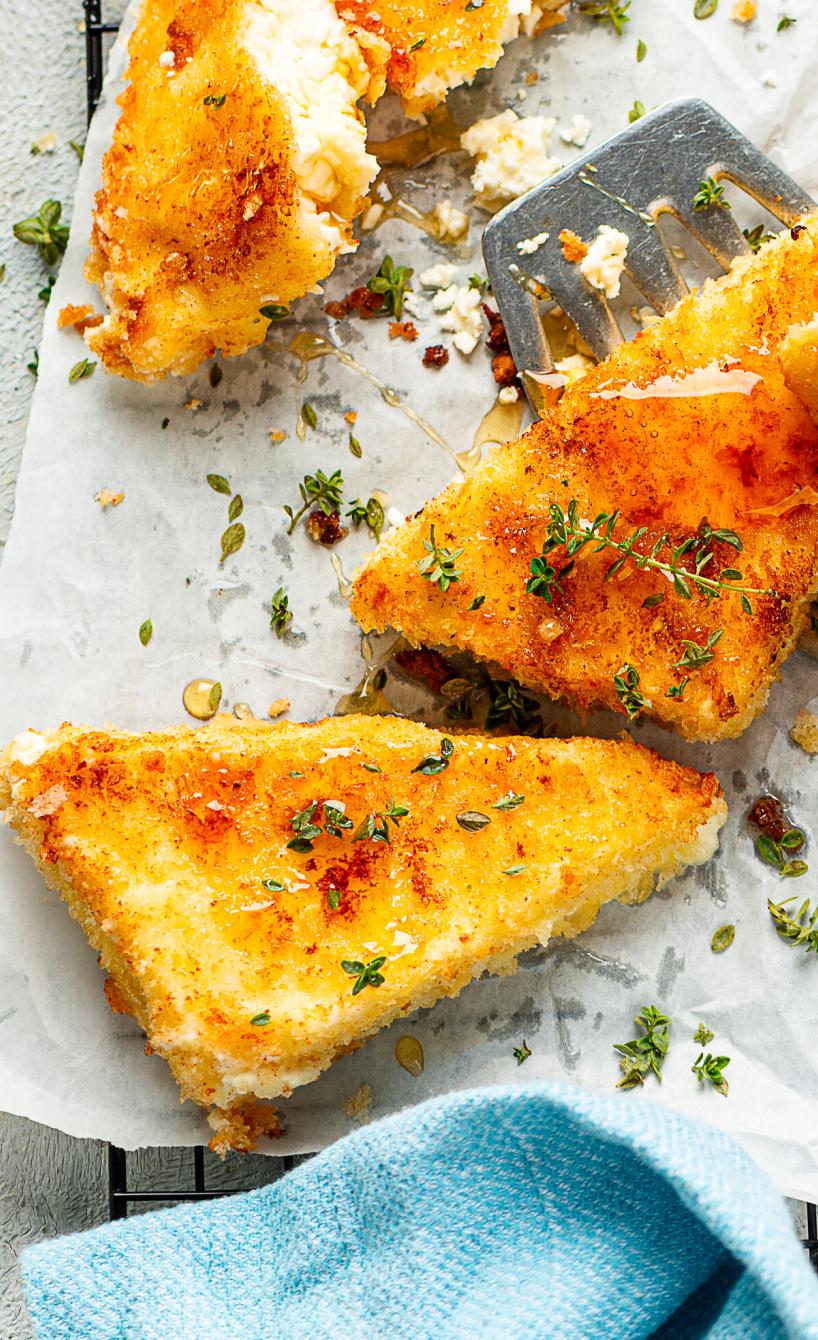 Panierter Feta mit Honig