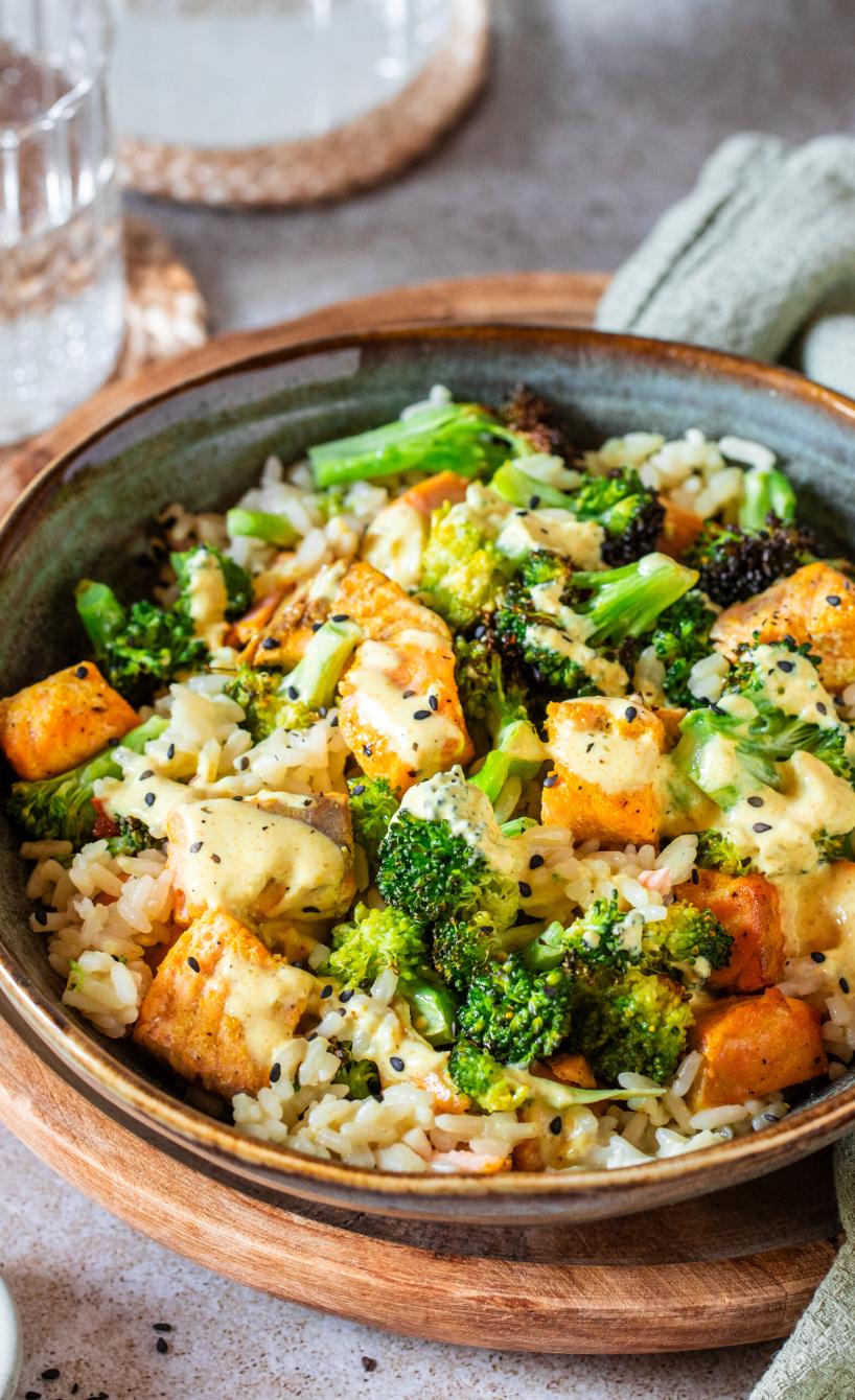 Knuspriger Curry-Lachs mit Reis