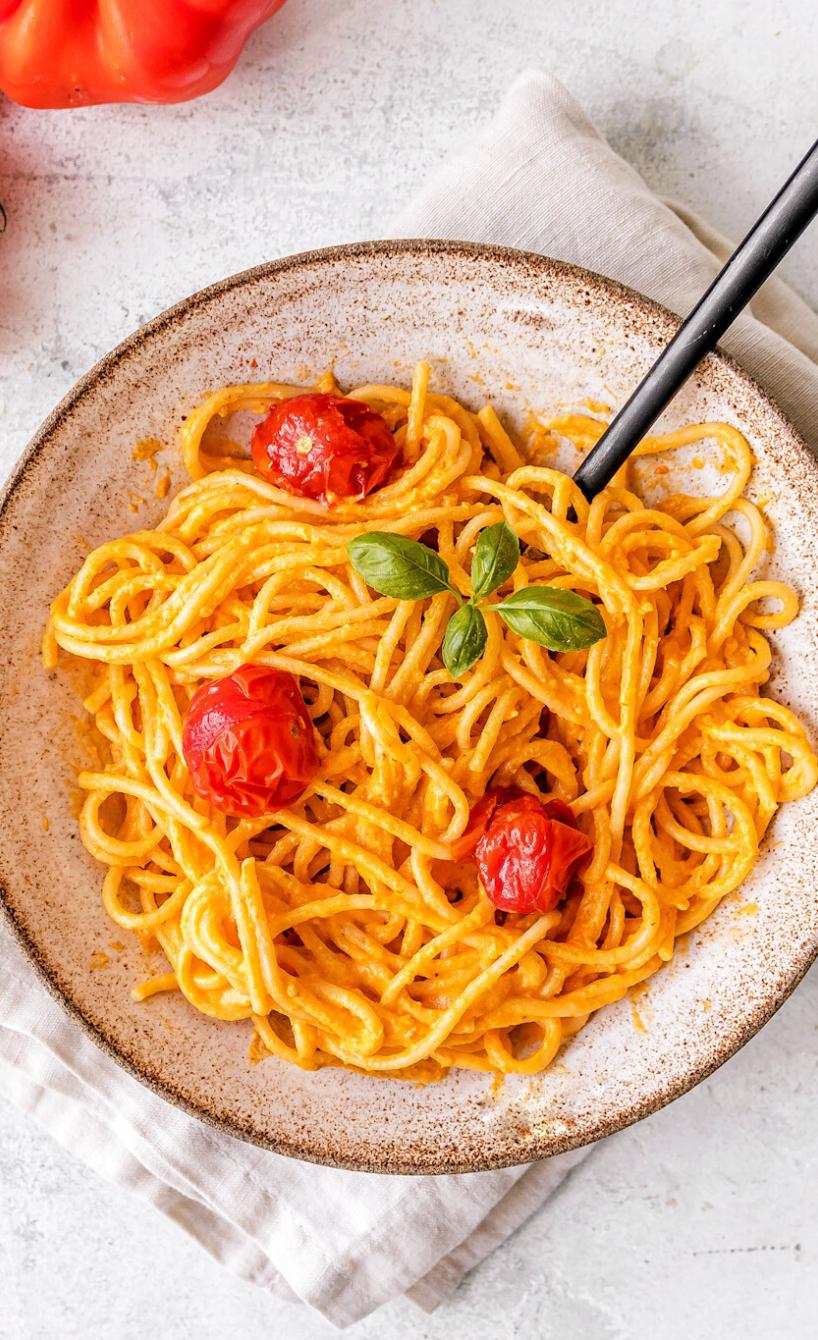 Roasted Paprika Pasta mit Feta