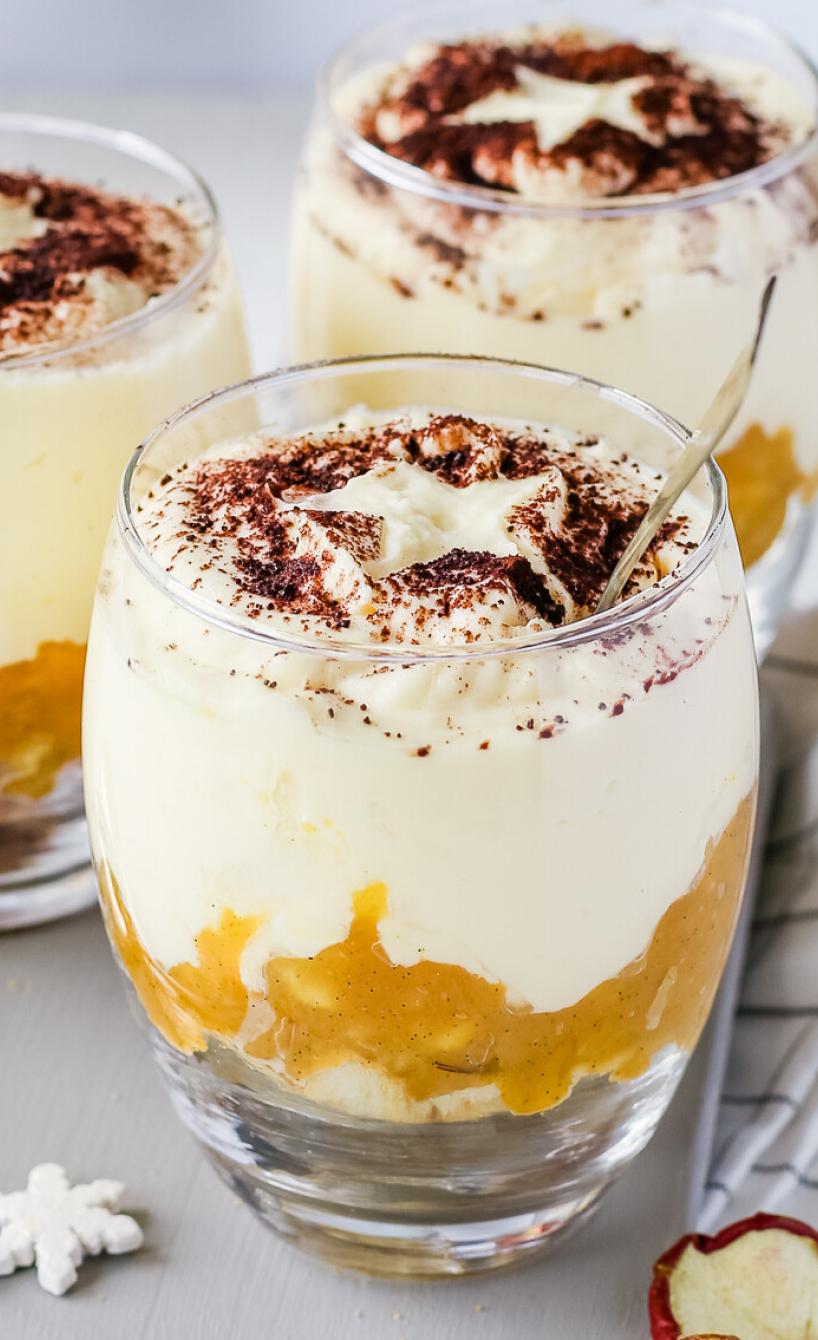 Bratapfelkompott mit Zimtcreme