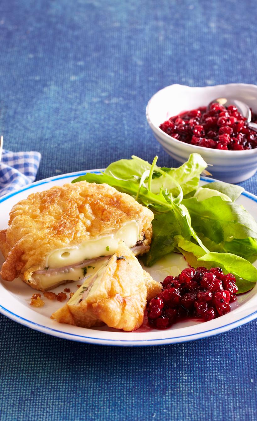 Frittierter Camembert mit Schinken