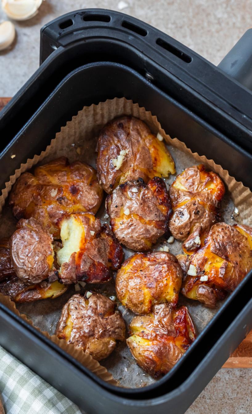 Knusprige Smashed Potatoes mit Knoblauch