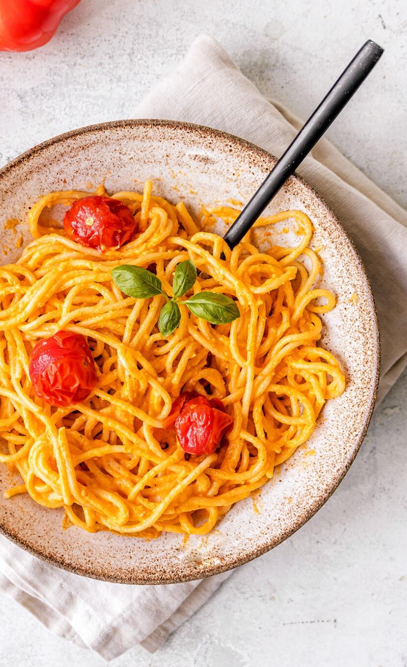 Roasted Paprika Pasta mit Feta