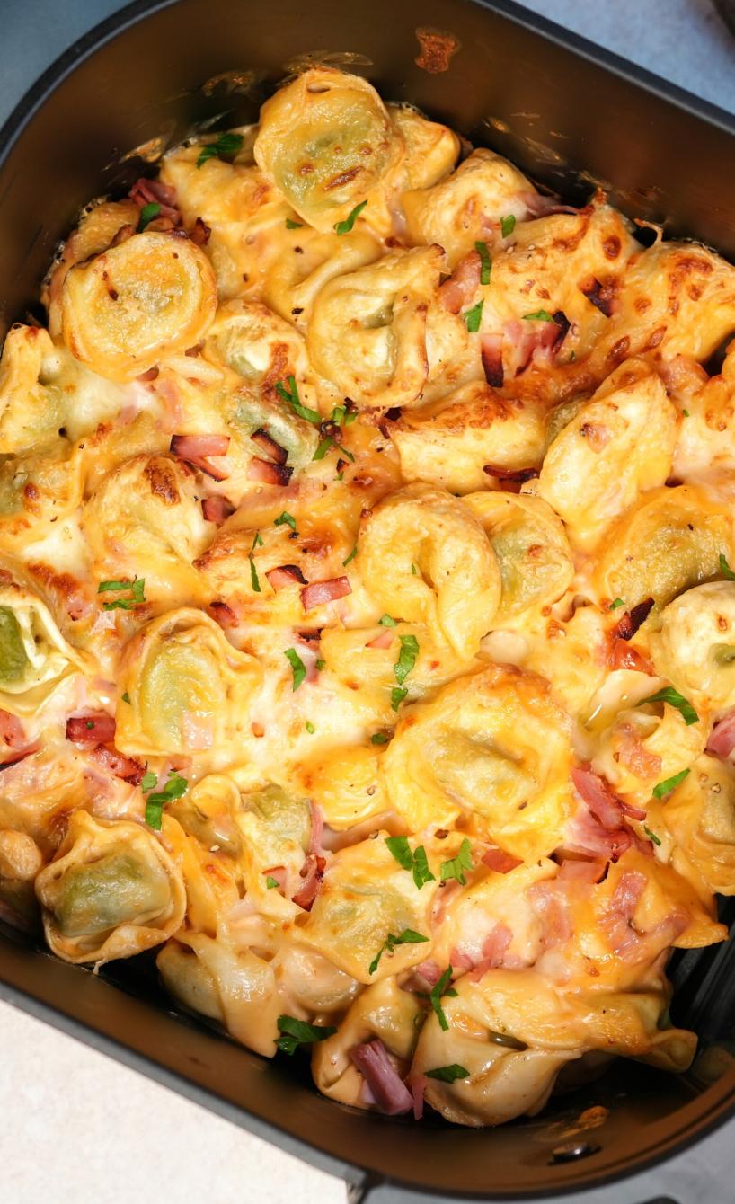 Tortellini-Auflauf mit Schinken-Sahne-Soße