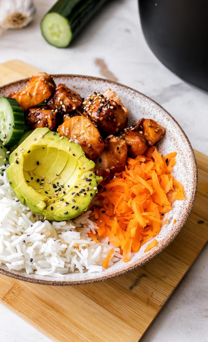Lachs-Avocado Bowl